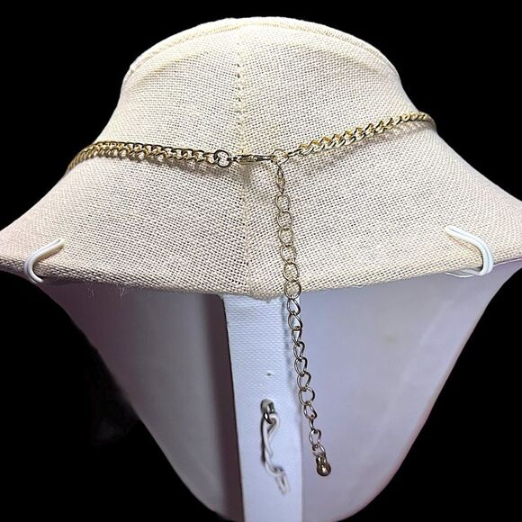 Multi Color Faux Pearl Gold Tone Long Necklace NWOT - Picture 4 of 4